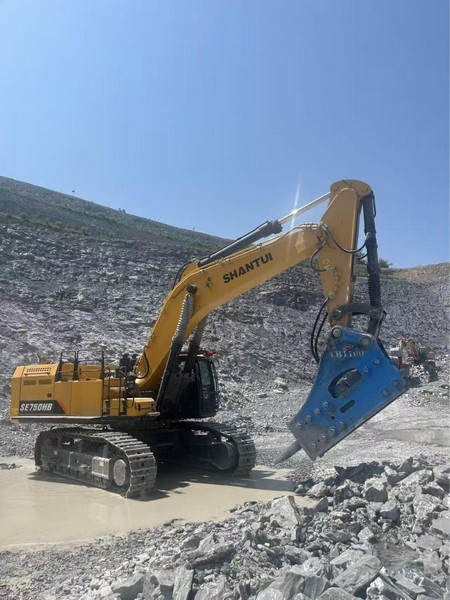 e72053d0984c4f0480eaacbd32ee0013